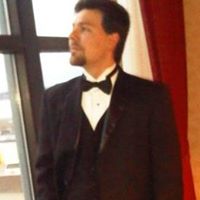 Christopher Wynn Photo 37