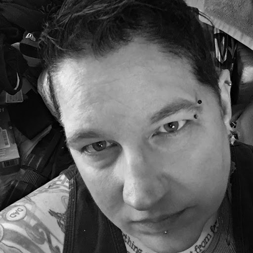 Ellen Ryan Photo 35