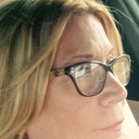 Kathleen Lowe Photo 26