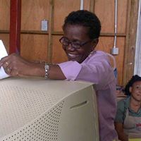 Geraldine Grant Photo 10