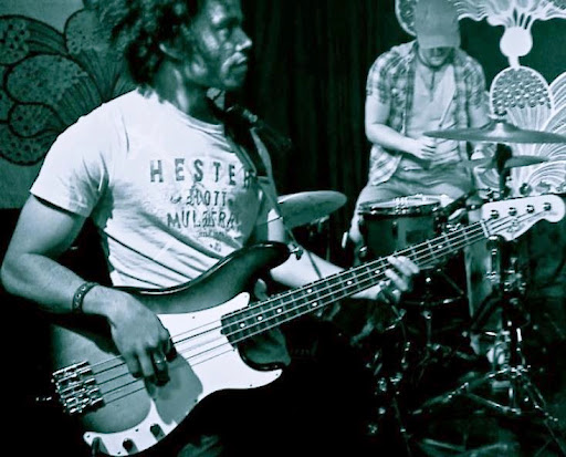 Conrad Bell Photo 20