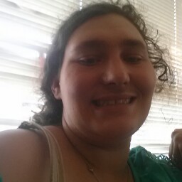 Crystal Tucker Photo 19