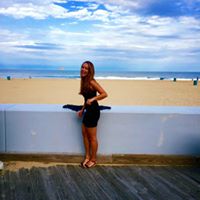 Julia Miller Photo 38