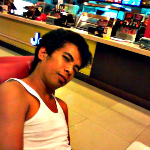 Dennis Robles Photo 29