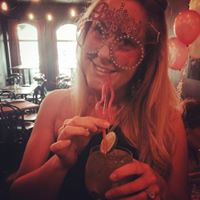 Holly Curtis Photo 17