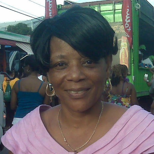 Joycelyn George Photo 5