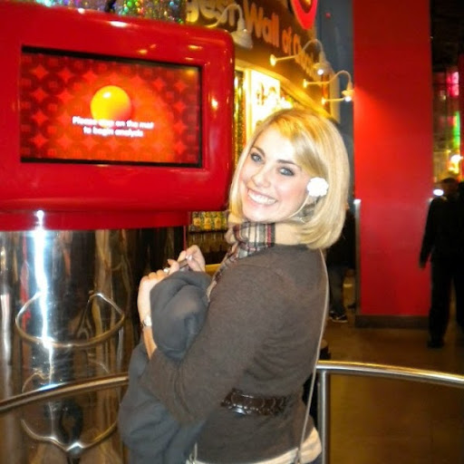 Stephanie Bishop Photo 27
