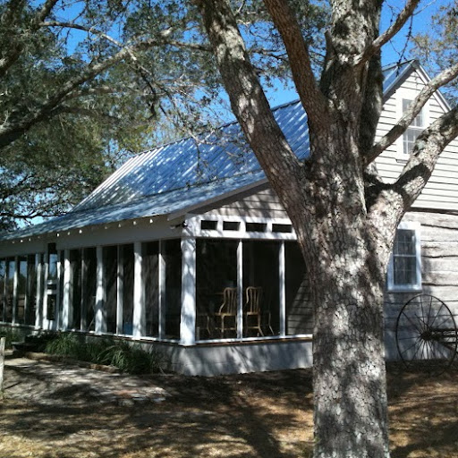 Laura Milligan Photo 43