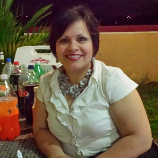 Perla Rodriguez Photo 23