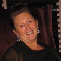 Diana Nicholas Photo 14