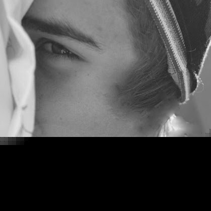 Oliver Lang Photo 9