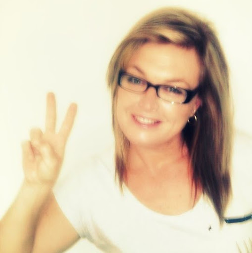 Annette Francis Photo 7