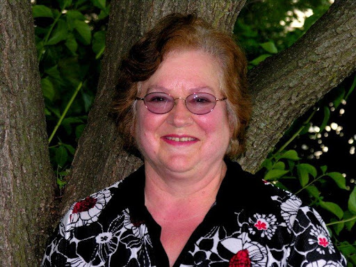 Peggy Cox Photo 11
