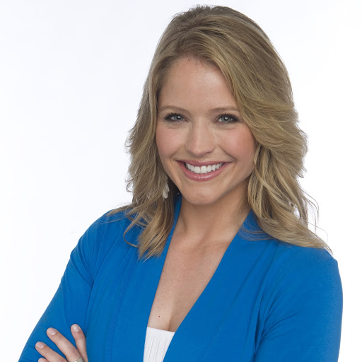 Sara Haines Photo 17