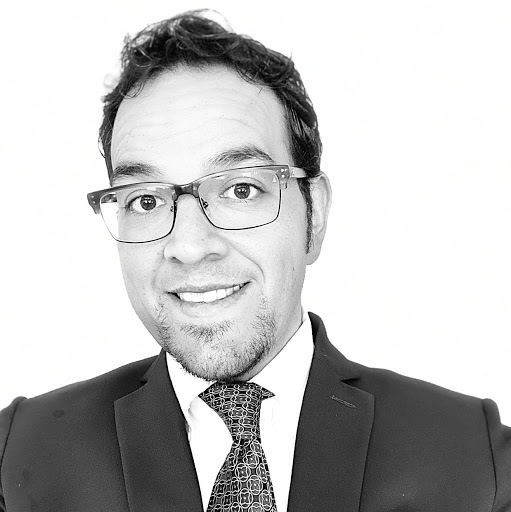 Adrian Campos Photo 14