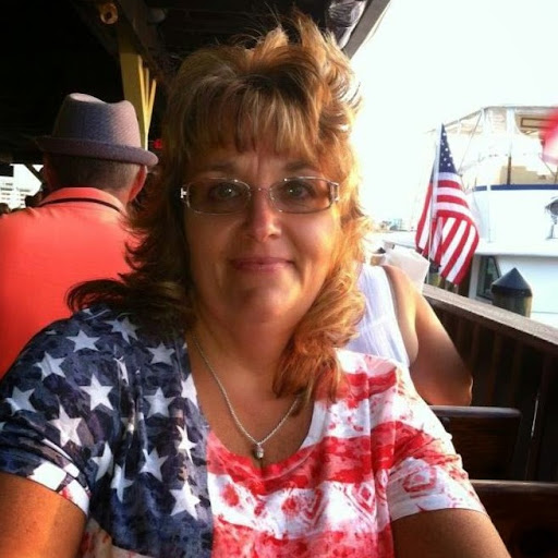 Linda Callahan Photo 26