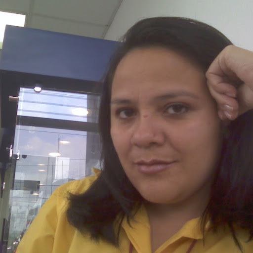 Jenny Gonzalez Photo 32