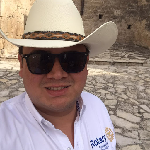 Cesar Delgado Photo 19