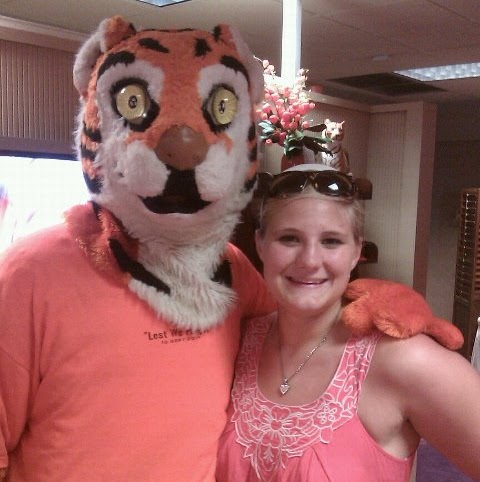 Emily Yoder Photo 13