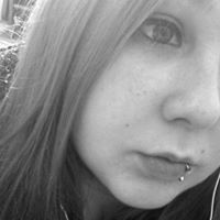 Chelsea Snyder Photo 17