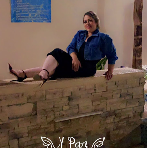 Yvonne Paz Photo 16