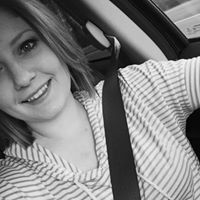 Anna Cline Photo 23