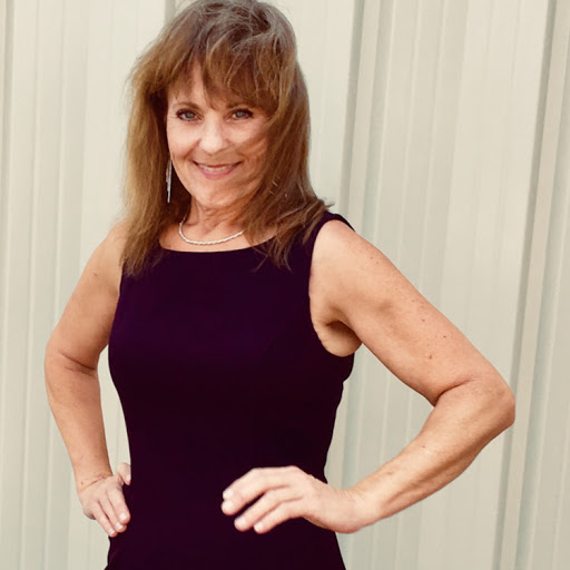 Debbie Ward Photo 14