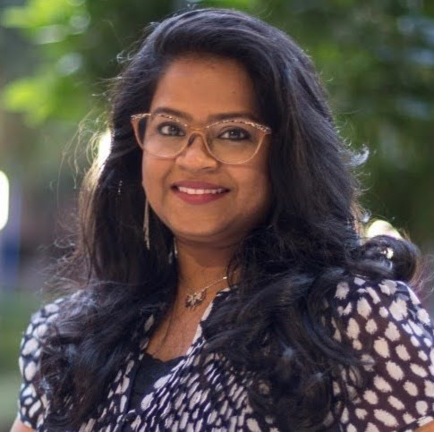 Tina Thomas Photo 39