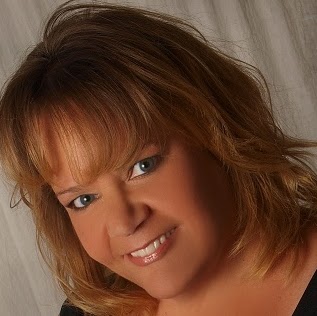 Debra Perry Photo 34