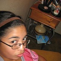 Victoria Ruiz Photo 40