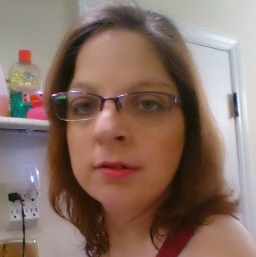 Melanie Hill Photo 11