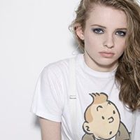 Lizzie Jenkins Photo 24