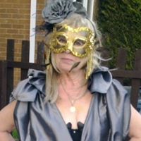 Christine Richards Photo 6