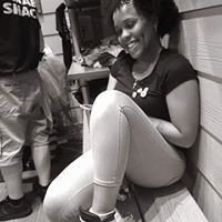 Alisha Graves Photo 17