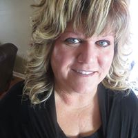 Stephanie Rhoades Photo 16