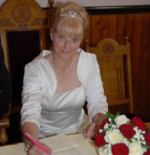 Caroline Gordon Photo 11