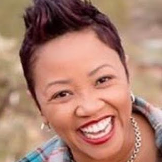 Rochelle Williams Photo 17