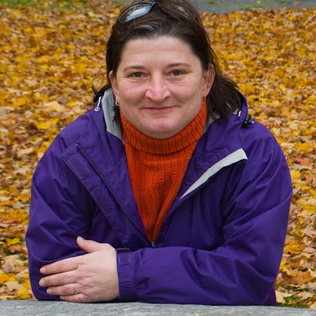 Julie Cyr Photo 22