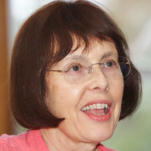 Sue Saunders Photo 18