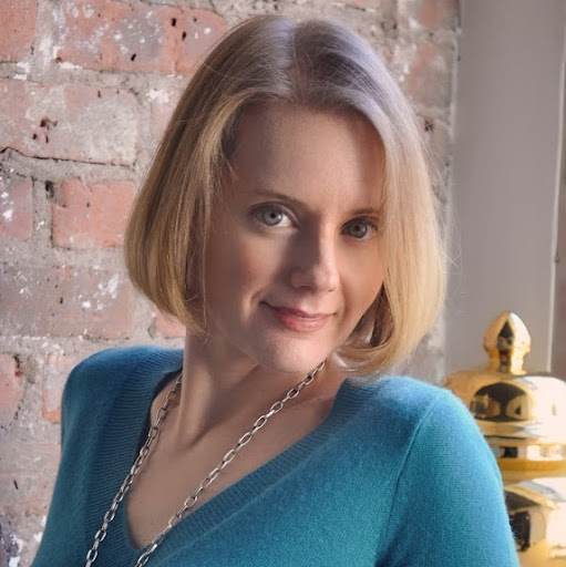 Julie Lawrence Photo 9