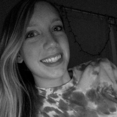 Haley Sims Photo 24
