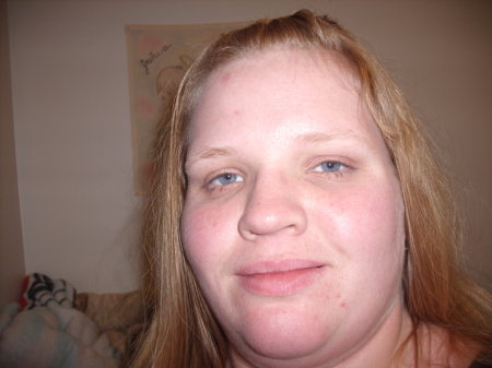Amy Robertson Photo 14