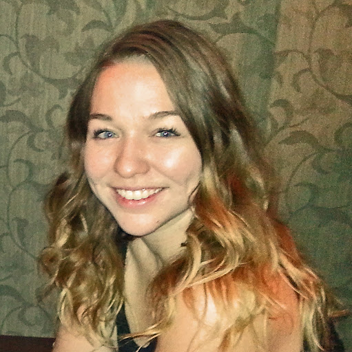 Amy Little Photo 3