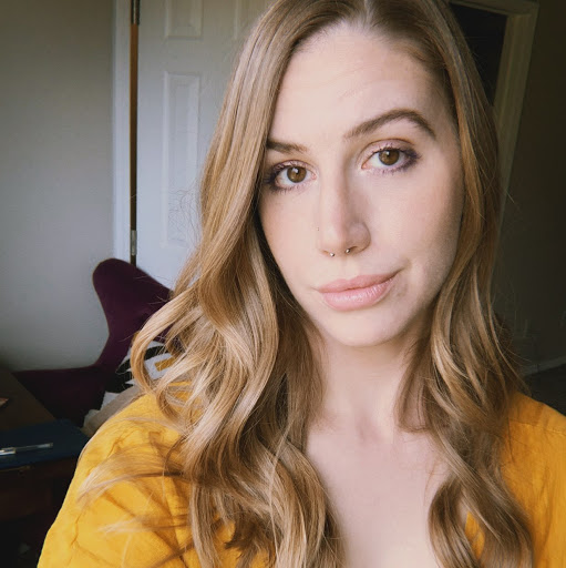 Hannah Roberts Photo 37