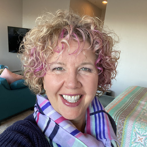 Diane Young Photo 44