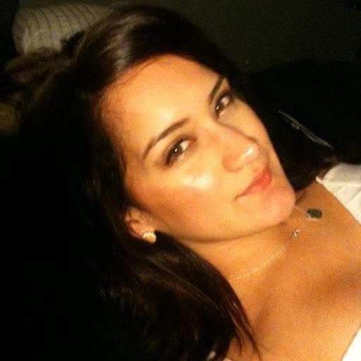 Stephanie Villa Photo 25