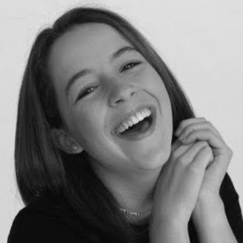 Alana Russell Photo 33
