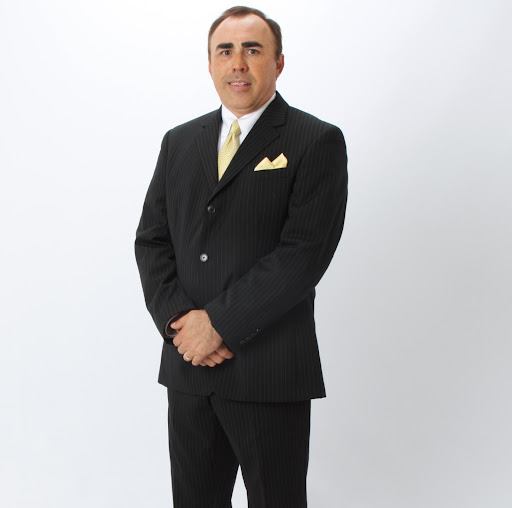 Robert Leon Photo 25
