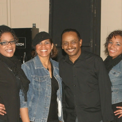 Reginald Ross Photo 16