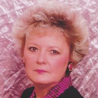 Lynda Hudson Photo 9